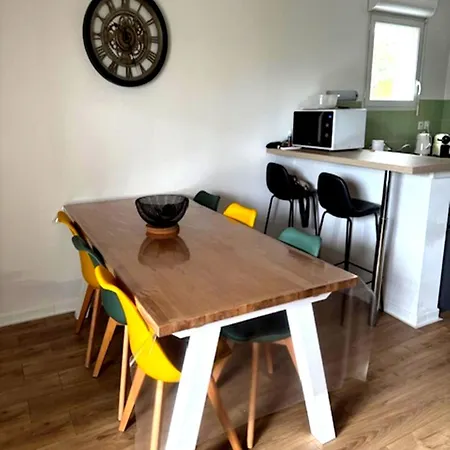 Paisible Climatise Avec Jardin Apartmán