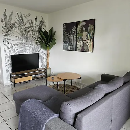 Paisible Climatise Avec Jardin Apartment